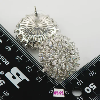 Strălucitoare Multi Alb Cristal Zircon Femei Argint 925 Cercei Stud AP22